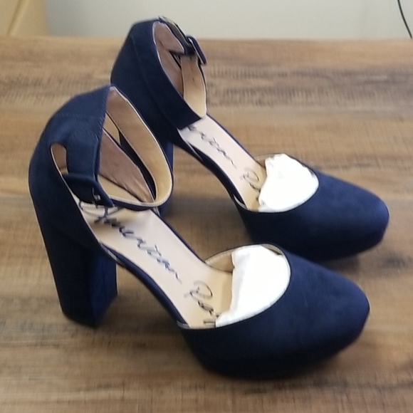 American Rag Shoes - American Rag Estrella Pumps